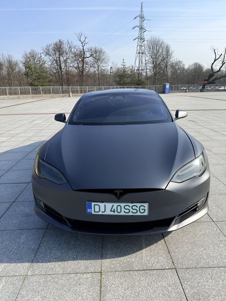 Tesla Model S 75D